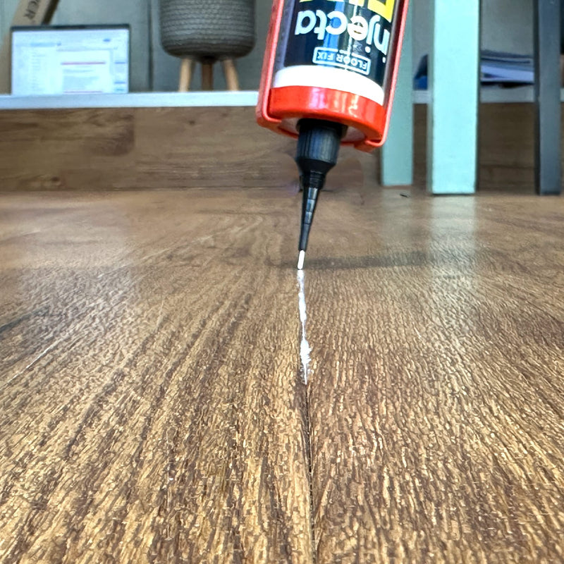 Chargez l&#39;image dans la visionneuse de la galerie, Injectafix Precision 300ml injection adhesive, designed for fixing floors securely and precisely
